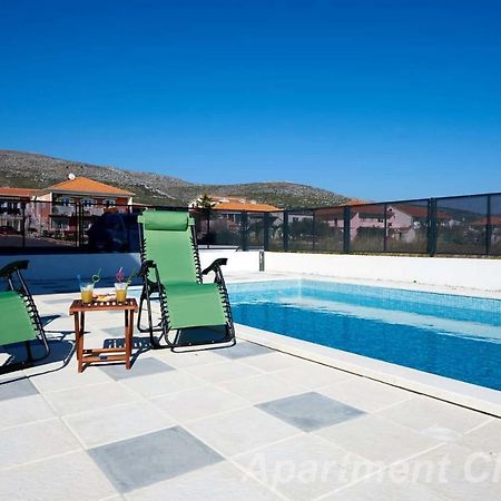 Luxury Apartment Charm With Pool Trogir Extérieur photo