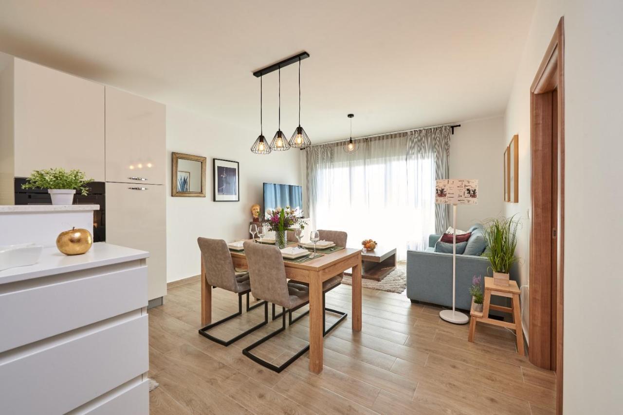 Luxury Apartment Charm With Pool Trogir Extérieur photo
